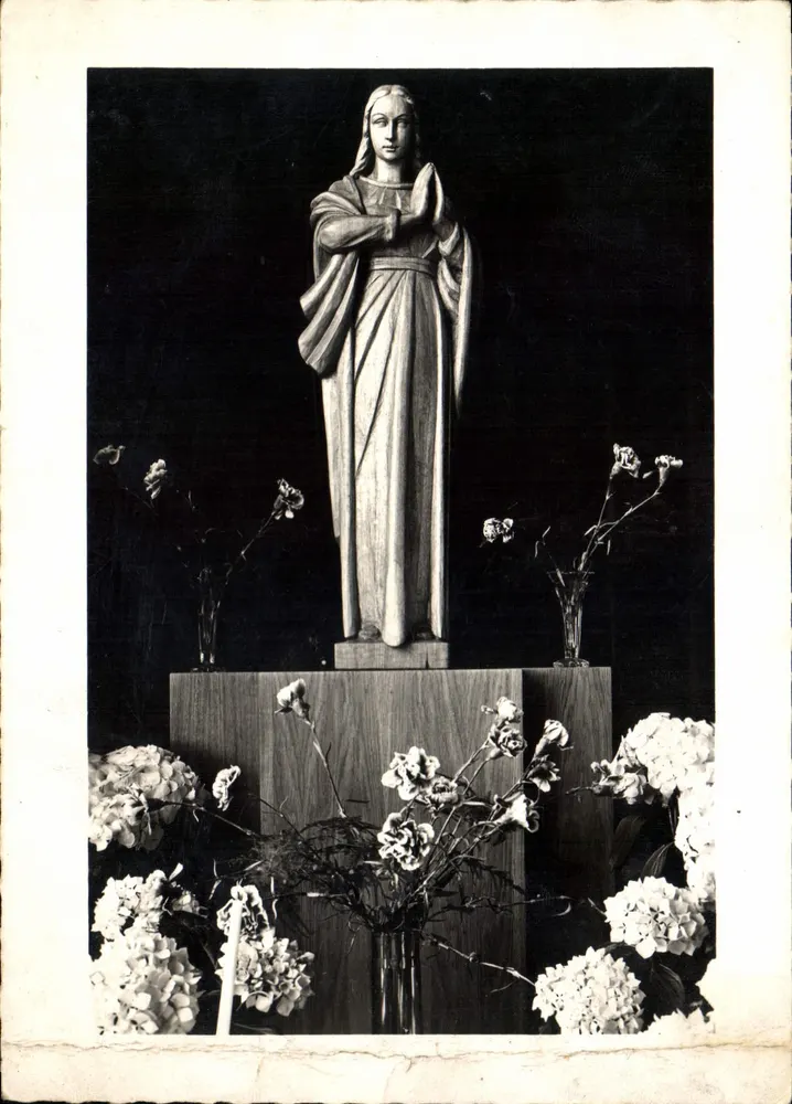Statue der Unbefleckten Königin — Preventorium von Marbach (Haut-Rhin) — Verleger nicht sichtbar - Vorderseite