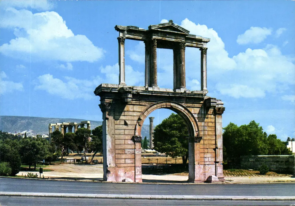 Atenas — A Porta de Adriano — Editor Graphphil - Frente