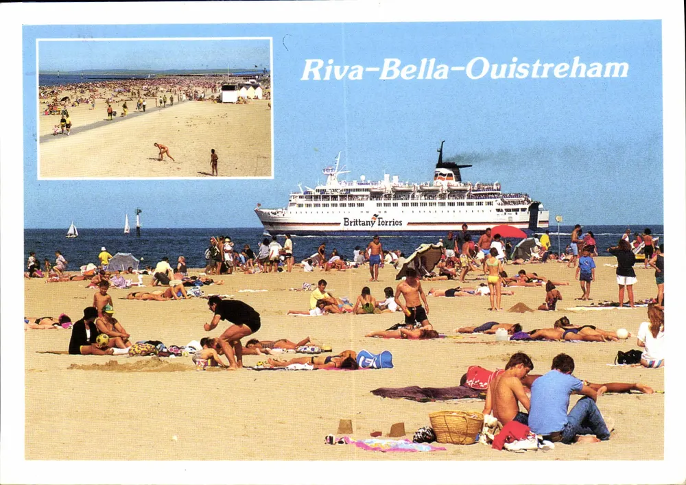Riva-Bella-Ouistreham — Strand und Fähre — Artaud Frères - Vorderseite