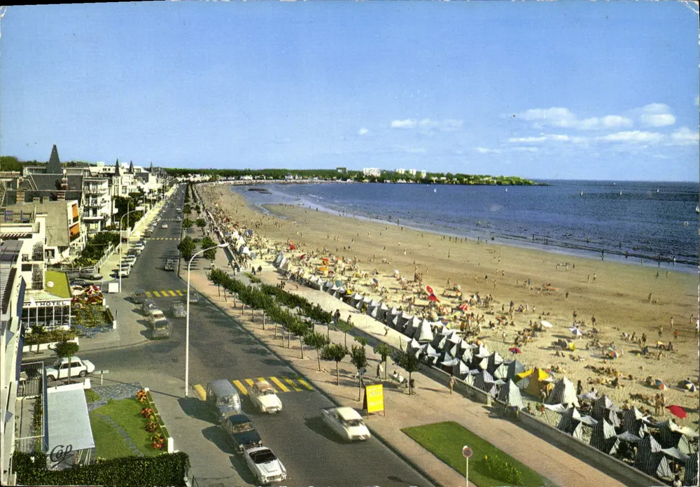 Royan - Boulevard Garnier und der Strand — Blick vom Hotel 'Les Autans' — Compagnie des Arts Photomécaniques - Vorderseite