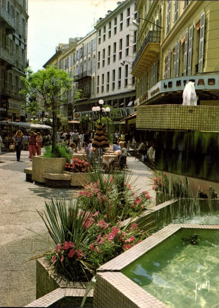Rue Masséna, Nice — Fußgängerstraße mit Brunnen und Terrassen — Editions Internationales du Tourisme - Vorderseite
