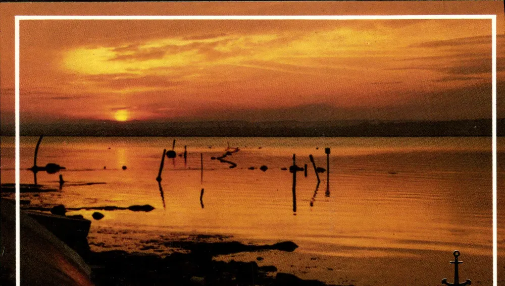 Pôr do sol sobre um porto — Edições LECONTE — número de série não visível - Frente