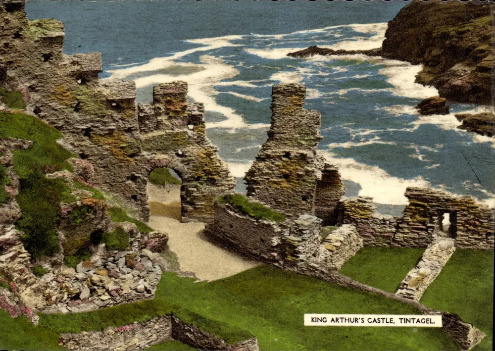 Castelo de Guerres de Guerres — Tintagel — Harvey Barton - Frente