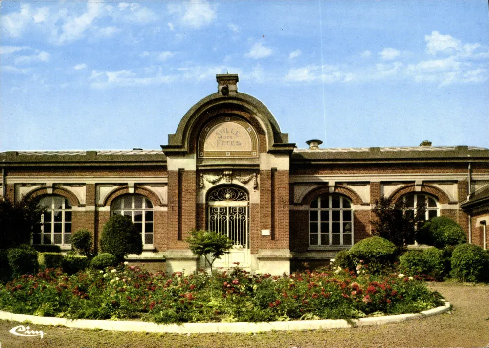 Avesnes-les-Aubert — Saal der Feierlichkeiten — Éditions et Impressions Combier / Mâcon, n° C3 59037-1-0008 - Vorderseite