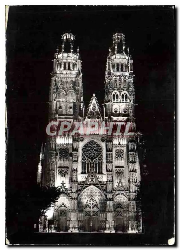 Tours — Kathedrale Saint-Gatien — Westfassade beleuchtet nachts — Service Commercial Monuments Historiques, Paris - Vorderseite