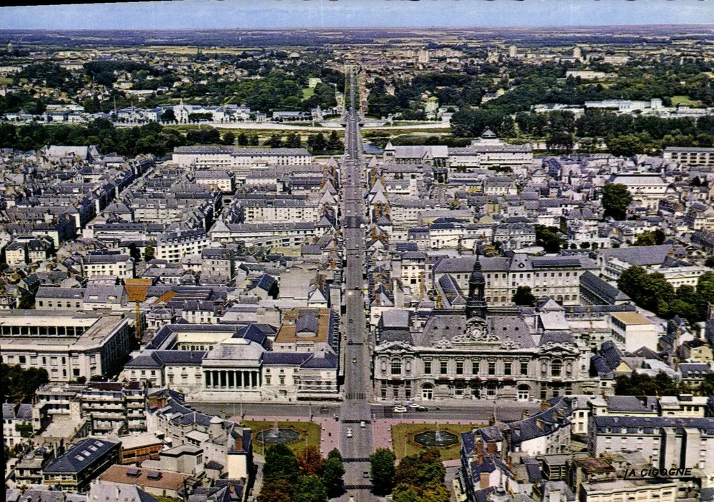 Vista geral de Tours — Edições 'La Cigogne' n°37.261.60 - Frente
