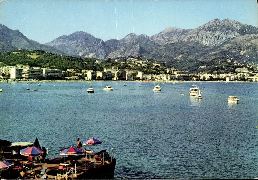 Die Strände von Carnolès und die Stadt, Ansichten vom Cap Martin — Menton (06) — ADIA - Vorderseite