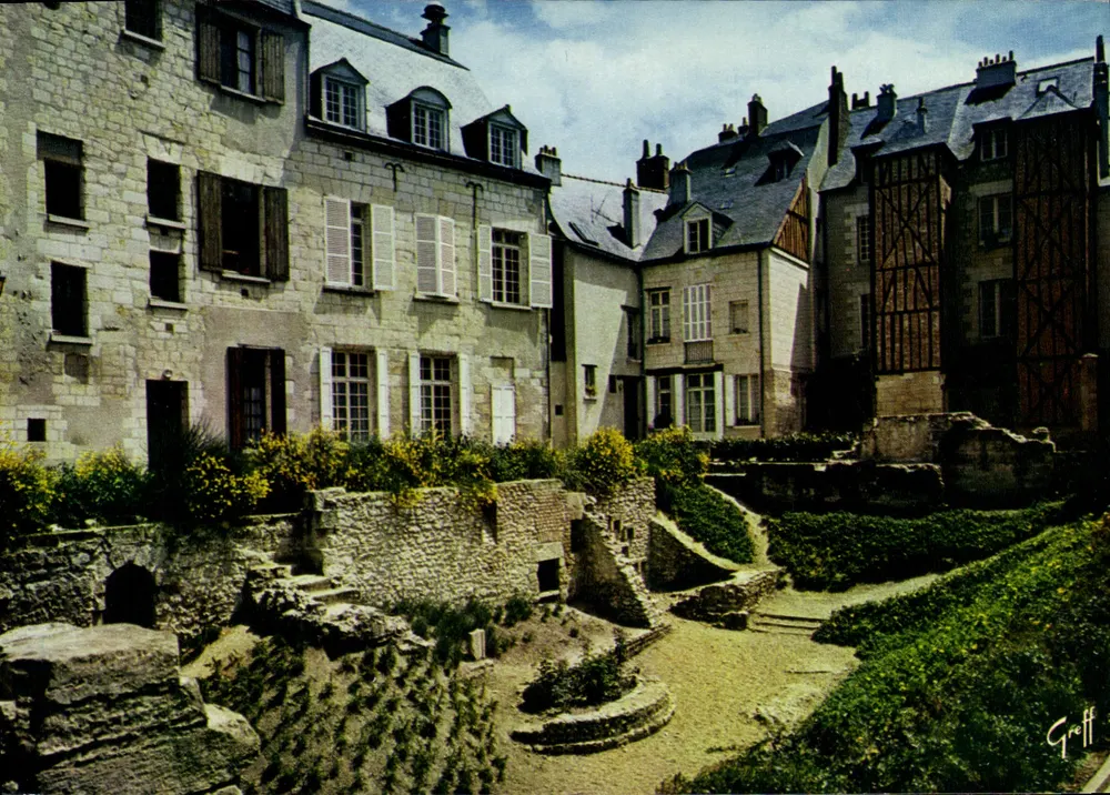Tours — Velhas casas dos séculos XV e XVI — Edições GREFF, 371-4 - Frente