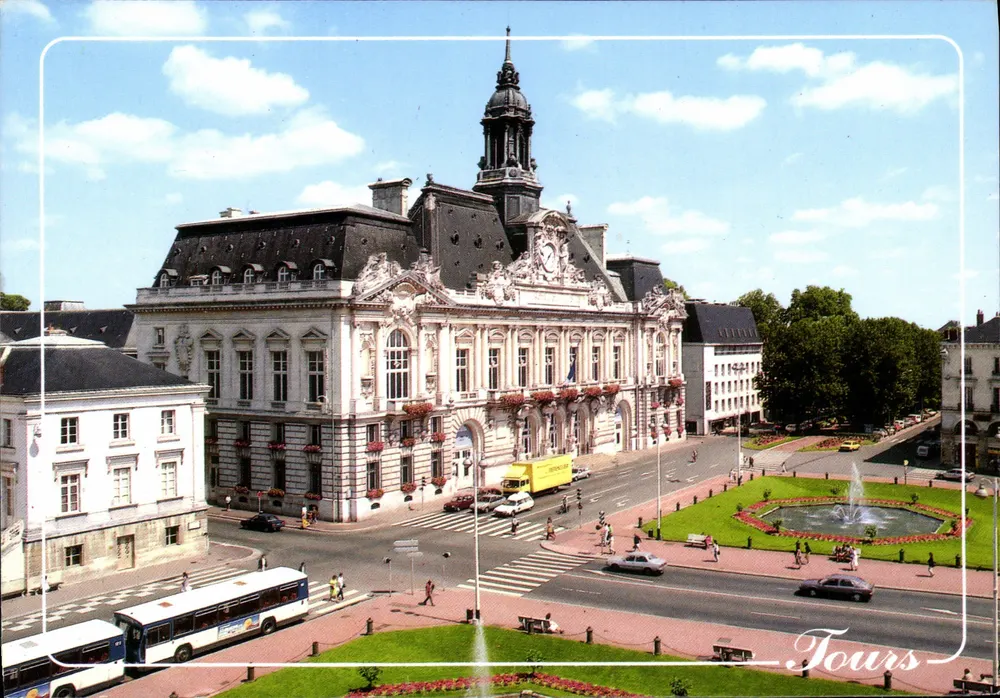 Stadthaus von Tours — Panoramablick — ARTAUD Frères, Nantes - Vorderseite