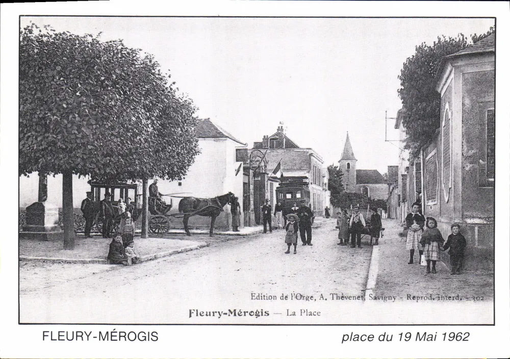Fleury-Mérogis — A Praça — Edição da Orge, A. Thévenet Savigny, n°302 - Frente