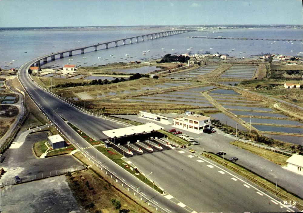 Ilha de Oléron — Viaduto de ligação — Edição Moderna & Théolac, Limoges - Frente
