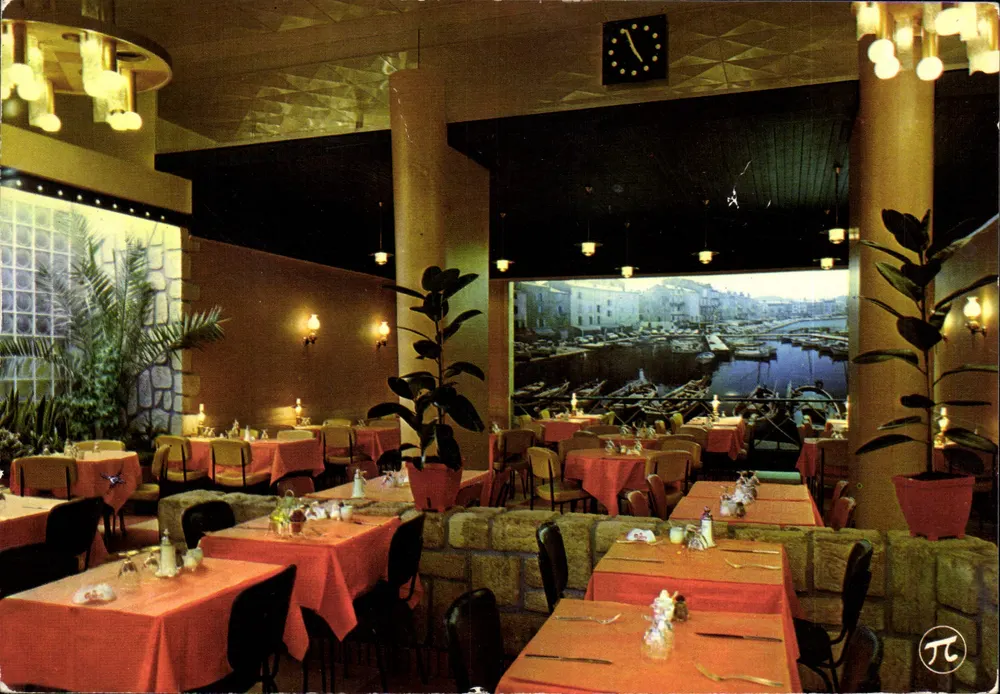Restaurante La Pergola — Champs-Élysées — Edições P.I. 2400 - Frente
