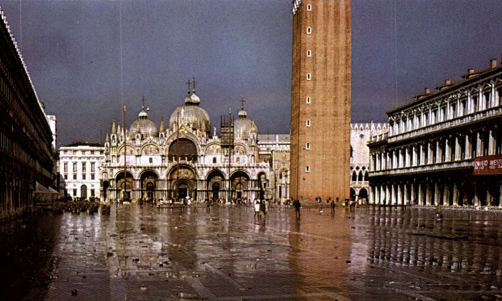 Piazza San Marco — após a maré alta — Ed. Mag. Favalli n° 368 - Frente