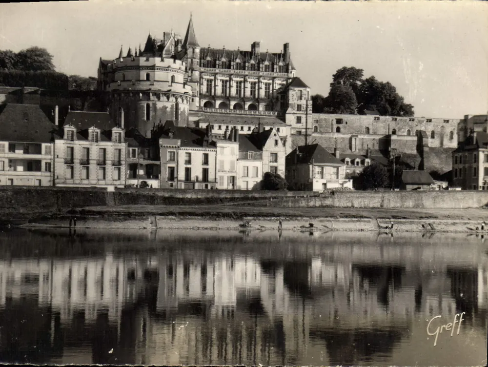 Amboise — Vista geral do Castelo — S.E.P. Editor, Paris - Frente