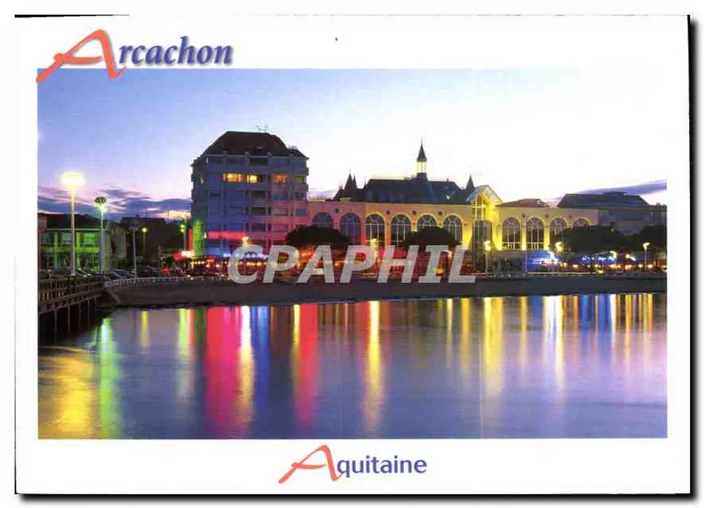 Arcachon — Vista do palácio dos congressos e do cassino ao entardecer — Éditions d'Arcachon - Frente