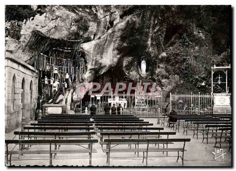 लूर्ड्स - लूर्ड्स की आश्चर्यजनक गुफा — फोटोग्राफी लूर्ड्स के संस्करण, संख्या 1046 - आगे
