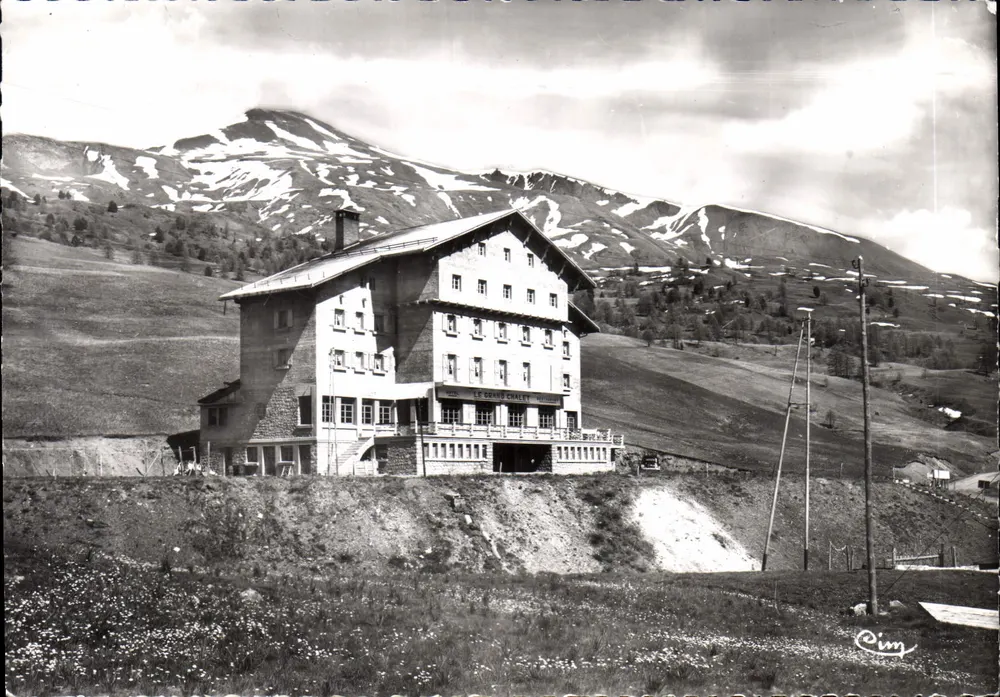 Col de Vars (Htes-Alpes) — Hôtel 'Le Grand-Chalet' (2000 m) — Cim - Recto