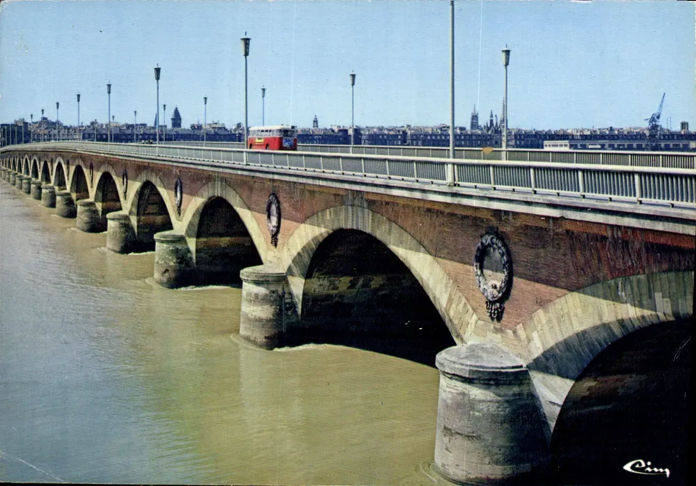 Steinbrücke in Bordeaux — Ansicht der Brücke über die Garonne — Verlag Cing - Vorderseite