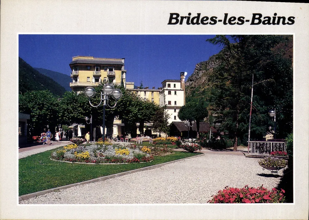 Brides-les-Bains — Ansicht des Zentrums mit Hotel und Garten — Éditions et Impressions Combier / Macon - Vorderseite