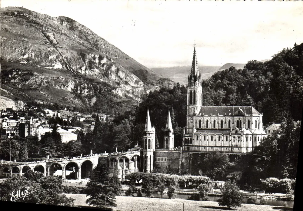 Lourdes — A Basílica e o Pic du Jer — Editor Edlux - Frente