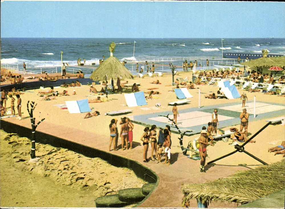 Piscine Tahiti — Casablanca — Uitgever Al Dar Al Biyassae - Voorkant