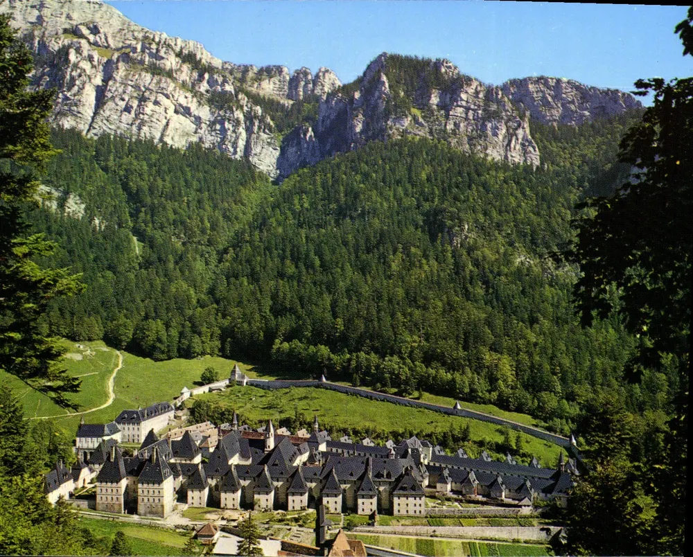 Kloster der Grande Chartreuse — Allgemeine Ansicht — Les Alpes Touristiques - Vorderseite