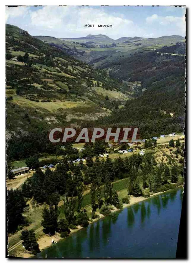 Mont Mézenc — Luftbild des Sees Issarles und des Campingplatzes — Éditions Lecellard, Bron - Vorderseite