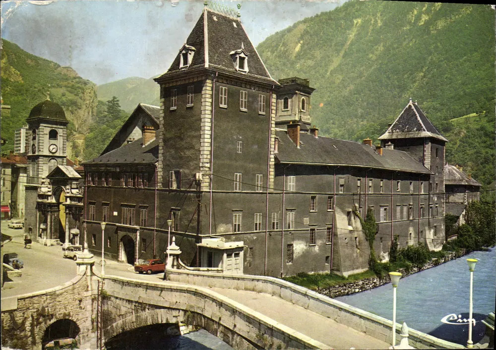 Moutiers (Savoie) — das Bischofsschloss und der alte Brücke über die Isère — Cimchrome - Vorderseite