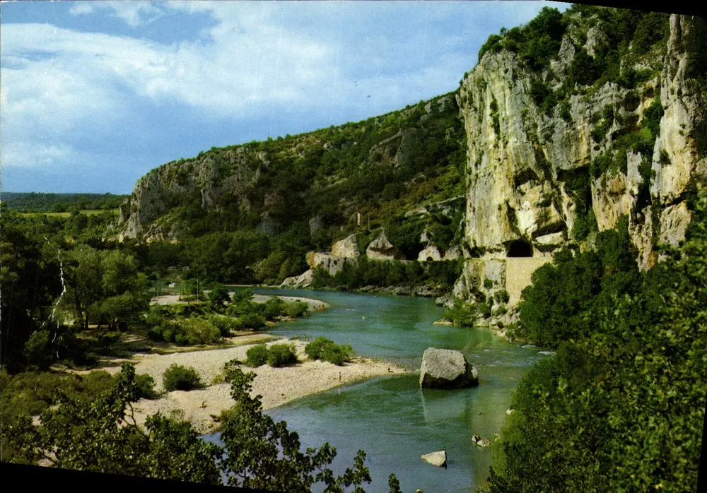 Die Gorges der Ardèche — Die Straße des Pont d'Arc, in Vallon — Éditions L. CELLARD - Vorderseite
