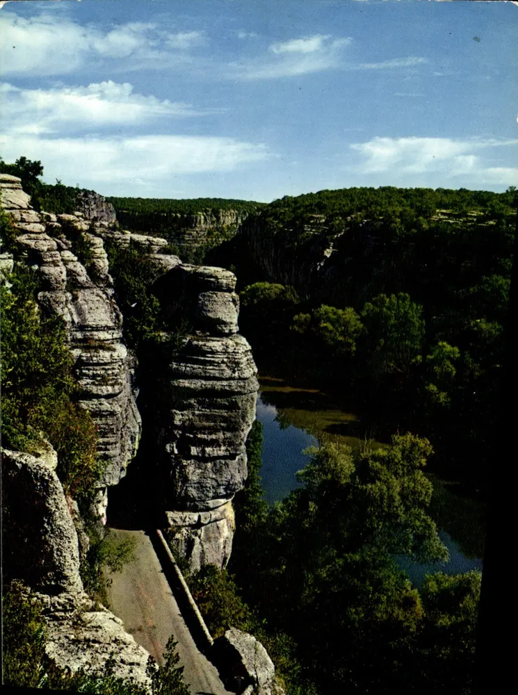 Pittoreske Ardèche — L'Entrée des défilés de Ruoms — Lumicap - Vorderseite