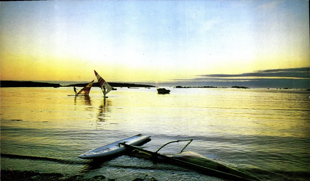 Côte d'Armor — Carrefour des Plages — Éditions Dubray, n°44 - Vorderseite