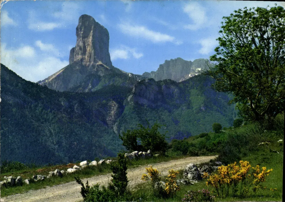 Der Mont-Aiguille — 2097 m — Touristische Ansicht der Alpen, Ausgabe Grenoble SPADÈM - Vorderseite