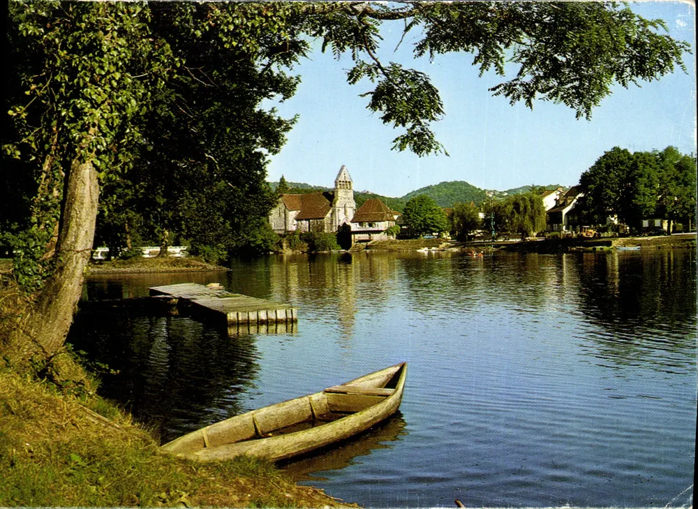 Beaulieu-sur-Dordogne — Ansicht der Kapelle der Bußlinge (15. Jahrhundert) — Photo Editions BOS - Vorderseite
