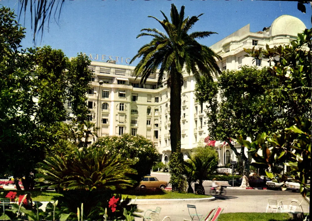 O Majestic — Cannes — editor Rellacolor - Frente