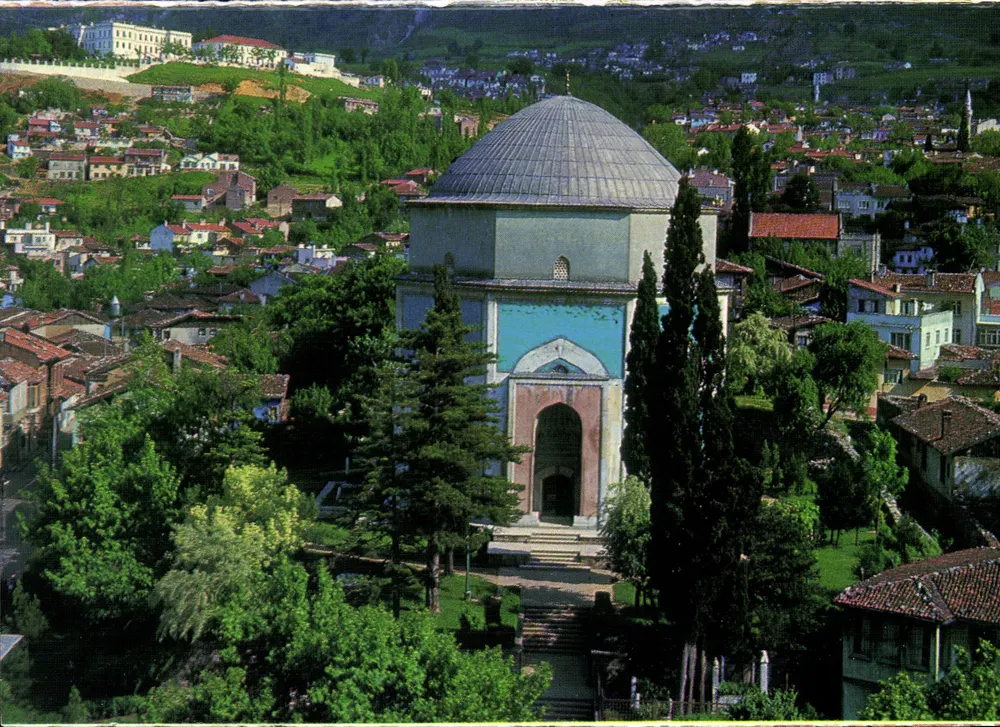 Tumba Verde — Bursa, Turquia — editor HİTİT COLOR - Frente