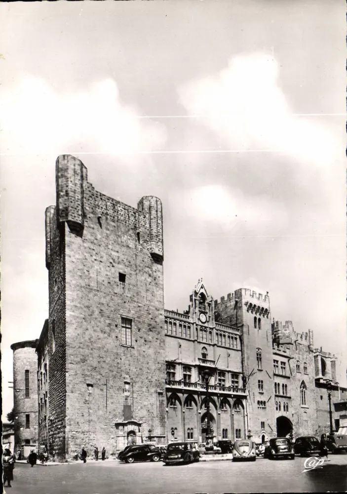 NARBONNE - Das Rathaus und das Palast der Bischöfe — Real-Photo - Rue des Arts Photomécaniques, Paris (15. Arrondissement) - Vorderseite