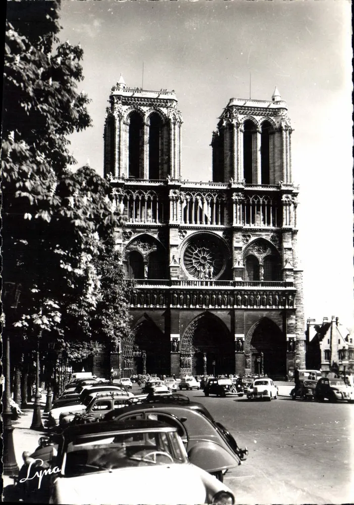 Notre-Dame de Paris — vista da fachada — edição por LYNA - Frente