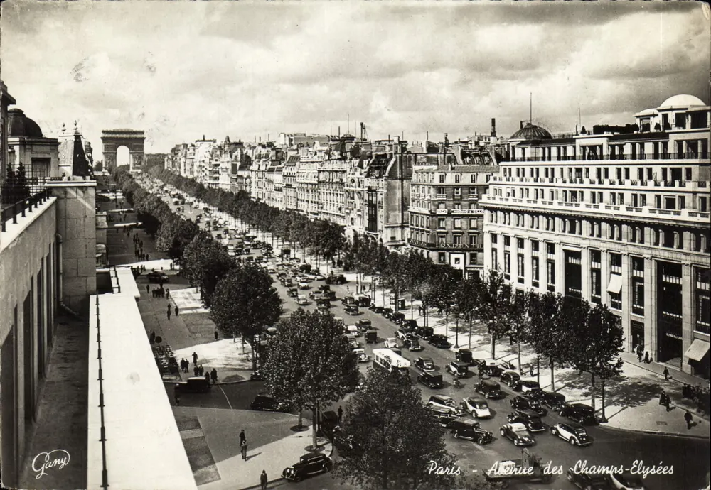 Paryż - Avenue des Champs-Élysées — widok z balkonu — wydawca Gany - Awers