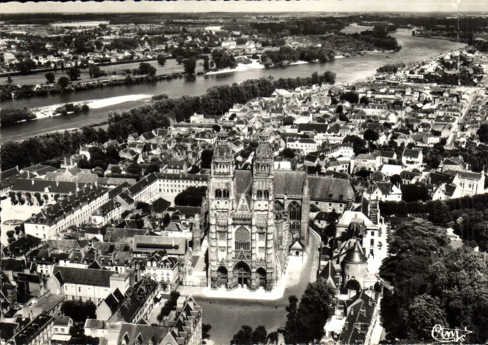 Tours — La Cathédrale vue d'en haut — Oim's - Frente