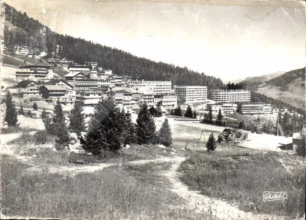 Courchevel — Panoramablick auf die Station — Photodit - Vorderseite