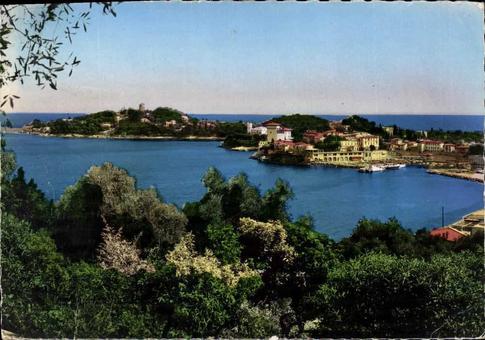 Saint-Jean-Cap-Ferrat — Le port et la Pointe St-Hospice — Éditions S.E.P.T. - Recto