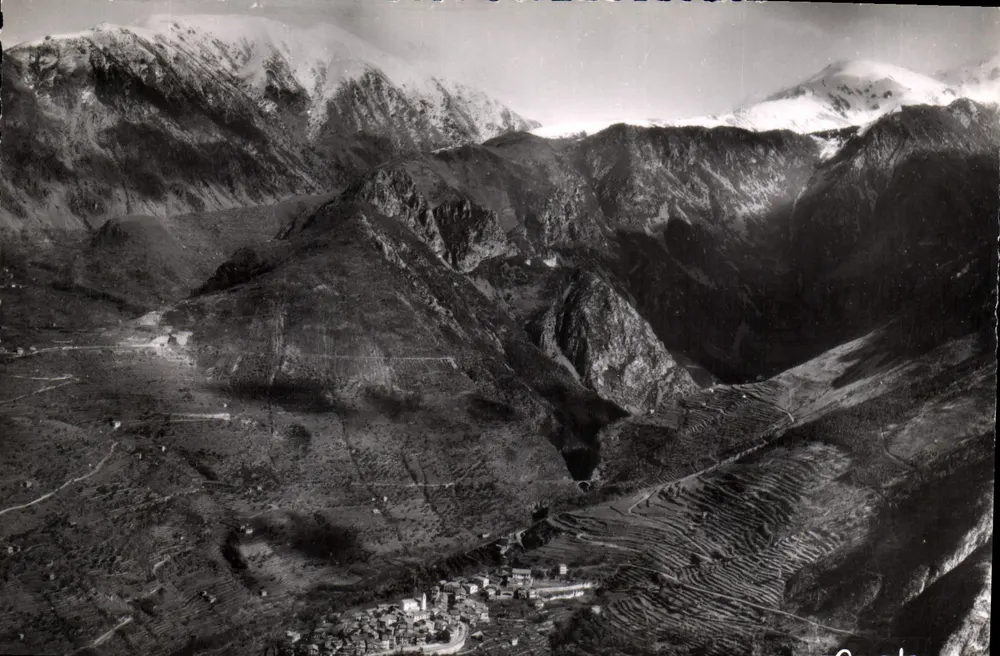 La Bollène-Vésubie (A.-M.) — Panoramablick von oben — Authentic Editions, Maccon - Vorderseite