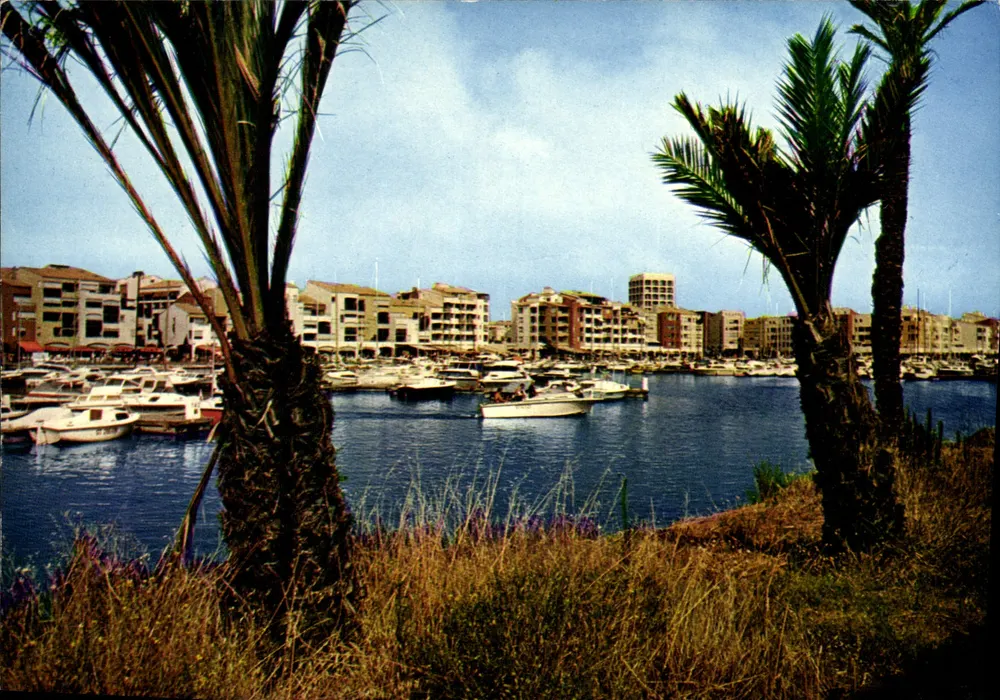 O Cap d'Agde — O porto — edições da França - Frente