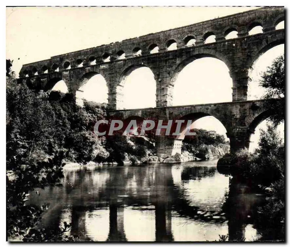 Pont du Gard — aqueduc romain à trois niveaux — éditeur IMPRIMÉ SUR LA CARTE : Les Éditions Mar - 4, 13d de Cimiez - NICE - Frente