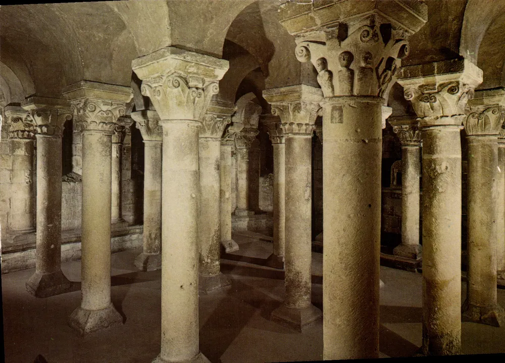 Caen — Abbaye aux Dames — Krypta — Kirche der Dreifaltigkeit (12. bis 13. Jahrhundert) - Vorderseite