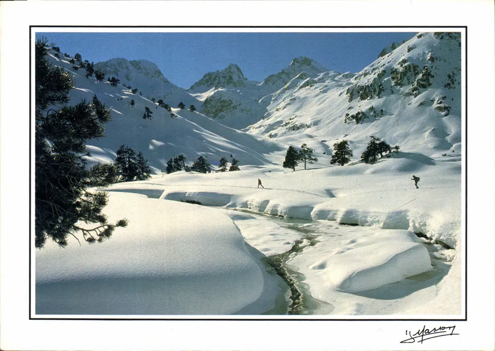 पाइरेनीज के बर्फीले दृश्य — शीतकालीन ट्रेकिंग — जीन मासॉन एडिशन नंबर 125 - आगे