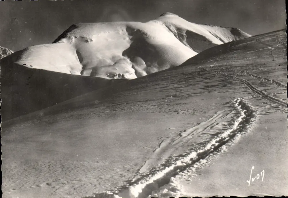 St-NICOLAS de VÉROCE — Schneefelder und der Mount Joly (2527 m.) — Les Editions d'Art YVO Martel - Vorderseite