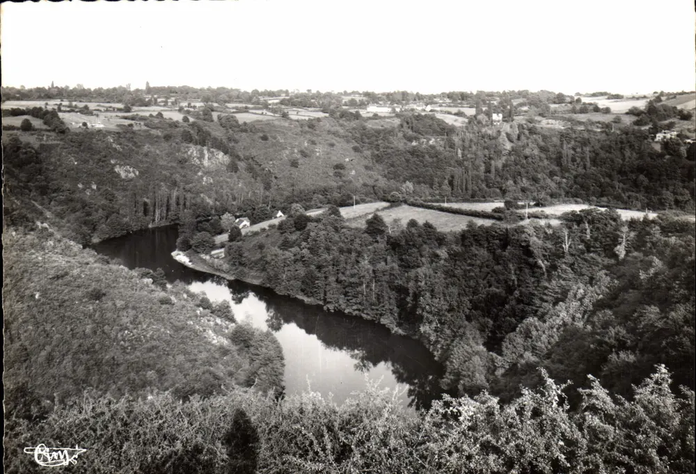 Le Pin (Indre) — A Creuse — Fotografia de C. Amk - Frente