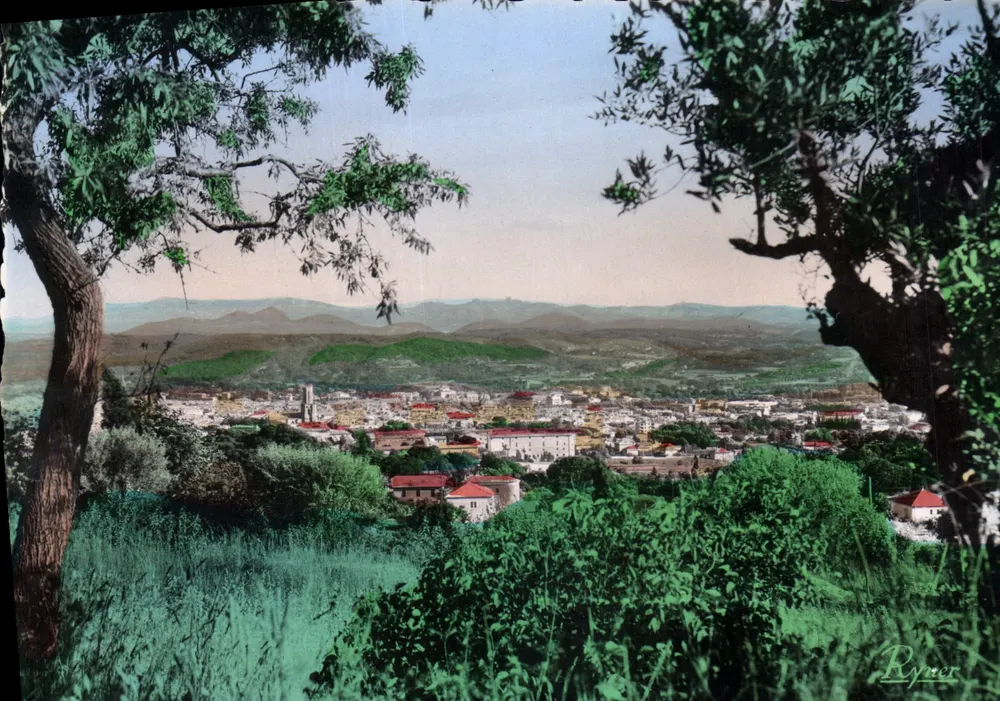 A Cidade do Rei René — Vista Geral — Ryner - Frente
