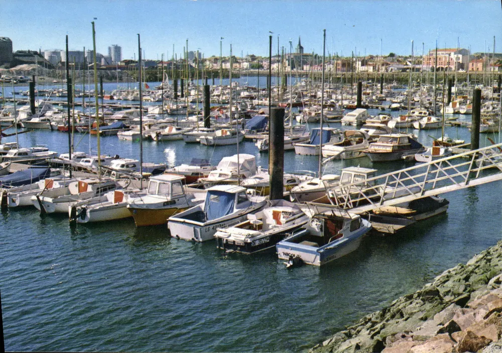Les Sables-d'Olonne - Porto de Praia — Éditions de Vendée, n°3309 - Frente